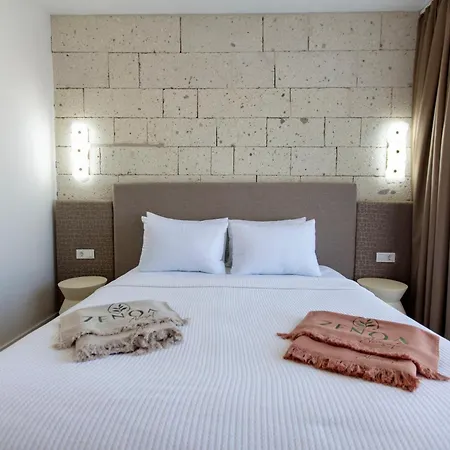 Zenoa Hotel *