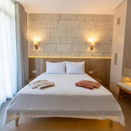 Zenoa Hotel