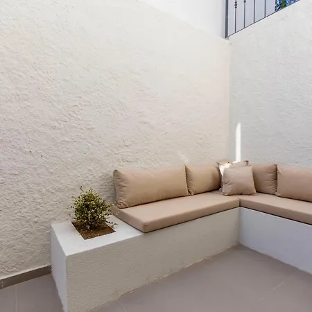 Zenoa Ξενοδοχείο *